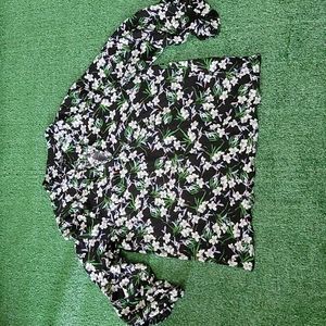 Banana republic v neck ruffle sleeve black shirt with white floral pattern